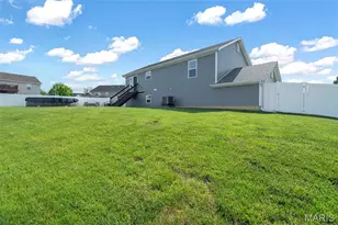 515 Hickory Post Dr, Wentzville, MO 63385 - Photo 25