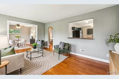 4114 McDonald Avenue, Saint Louis, MO 63116 - Photo 3