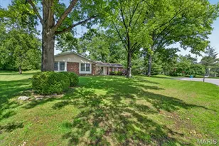 12467 Villa Hill Ln, Creve Coeur, MO 63141 - Photo 3