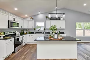 415 Gaw Ct, Bowling Green, MO 63334 - Photo 7