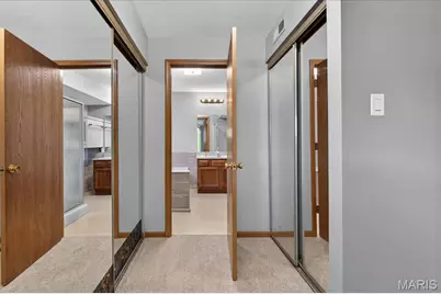 16 Midland Avenue, Maryland Heights, MO 63043 - Photo 29