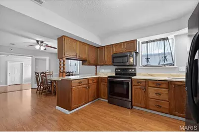 16 Midland Avenue, Maryland Heights, MO 63043 - Photo 13