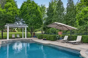 1012 Greystone Manor Pkwy, Chesterfield, MO 63005 - Photo 49