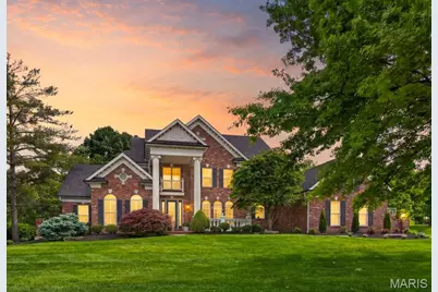 1012 Greystone Manor Parkway, Chesterfield, MO 63005 - Photo 1