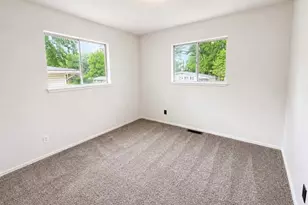 7018 Midwood Ave, Hazelwood, MO 63042 - Photo 7
