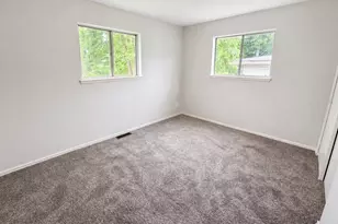 7018 Midwood Ave, Hazelwood, MO 63042 - Photo 5