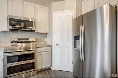 8110 Glen Arbor Drive, Lake Saint Louis, MO 63367 - Photo 11