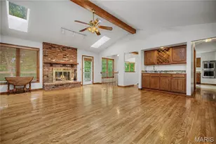 2087 Woodmoor Ridge Dr, Saint Louis, MO 63011 - Photo 9