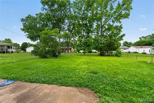 1055 Jackson Ln, Saint Louis, MO 63031 - Photo 3