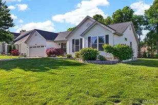 1603 Broadsword Ln, Lake Saint Louis, MO 63367 - Photo 3