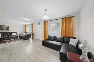 11717 Villa Dorado Dr, Saint Louis, MO 63146 - Photo 3