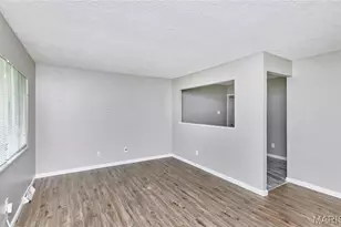 10132 Cavalier Ct, Saint Louis, MO 63136 - Photo 5
