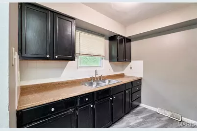 10132 Cavalier Court, Saint Louis, MO 63136 - Photo 15