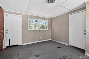 9817 Balboa Dr, Saint Louis, MO 63136 - Photo 7