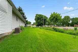 1245 Verlene Dr, Florissant, MO 63031 - Photo 3