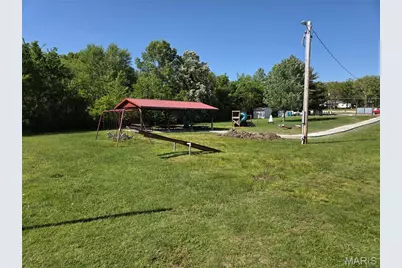 2402 Sanchez Drive, Cuba, MO 65453 - Photo 13