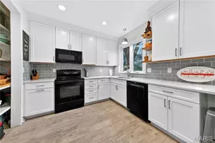 1187 Hawken Pl, Webster Groves, MO 63119 - Photo 27