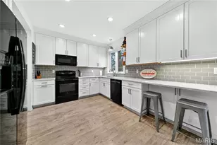 1187 Hawken Pl, Webster Groves, MO 63119 - Photo 23