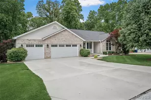 1963 Woodland Ct, Wentzville, MO 63385 - Photo 1