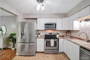 712 Woodside Trails Dr, Ballwin, MO 63021 - Photo 11