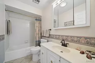 12995 Ambois Dr, Creve Coeur, MO 63141 - Photo 17