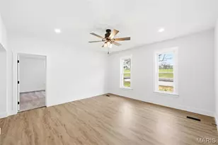 1020 W Cherry St, Troy, MO 63379 - Photo 9
