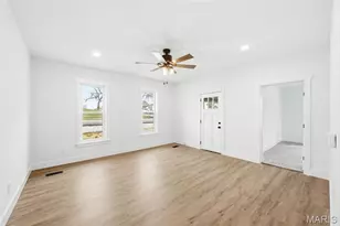 1020 W Cherry St, Troy, MO 63379 - Photo 11