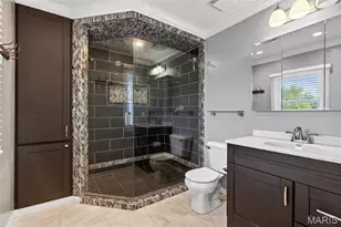 112 Robin Hill Ln, Ballwin, MO 63021 - Photo 7