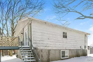 715 Valencia Ave, Saint Louis, MO 63138 - Photo 3