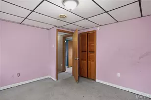 715 Valencia Ave, Saint Louis, MO 63138 - Photo 17