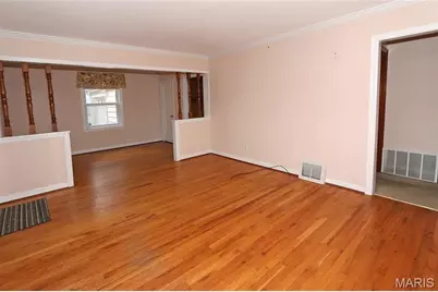 10501 Saint Michael Lane, Saint Ann, MO 63074 - Photo 5