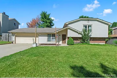 4 Red Oaks Drive, Saint Peters, MO 63376 - Photo 1