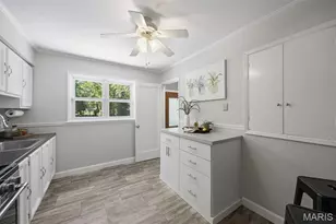 1034 Kuhlman Ln, Webster Groves, MO 63119 - Photo 9