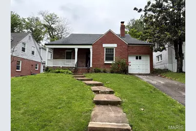 10 Burroughs Lane, Ladue, MO 63124 - Photo 1