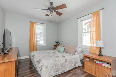 8725 Susan Avenue, Saint John, MO 63114 - Photo 13