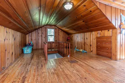 8725 Susan Avenue, Saint John, MO 63114 - Photo 33