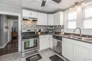 8725 Susan Ave, Saint John, MO 63114 - Photo 23