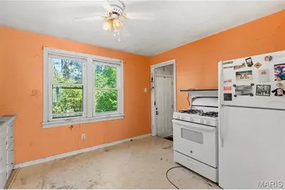 437 Warfield Avenue, Saint Louis, MO 63135 - Photo 7