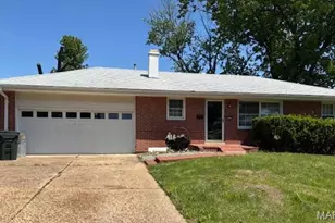 8529 Walton Woods Ct, Vinita Park, MO 63114 - Photo 1
