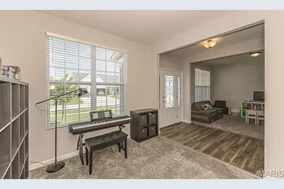 957 Colebrook Court, Lake Saint Louis, MO 63367 - Photo 9