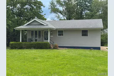 130 Florissant Park Drive, Florissant, MO 63031 - Photo 1