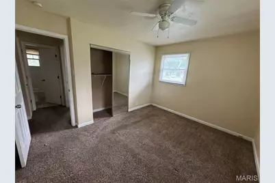 130 Florissant Park Drive, Florissant, MO 63031 - Photo 11