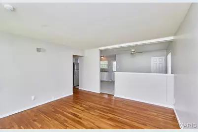 1960 Parker Road, Florissant, MO 63033 - Photo 7
