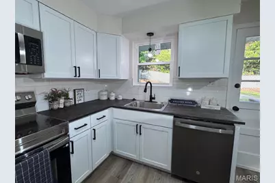 3508 Saint Henry Lane, Bel-Ridge, MO 63121 - Photo 5