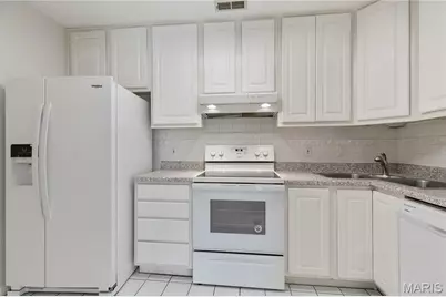 8901 Cardinal Terrace, Saint Louis, MO 63144 - Photo 13