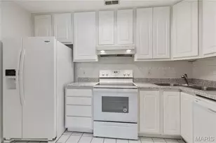 8901 Cardinal Terrace, Saint Louis, MO 63144 - Photo 13