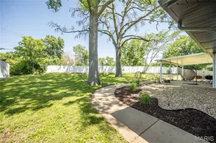 8901 Larchwood Ct, Saint Louis, MO 63126 - Photo 43