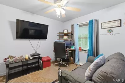 328 S Dellwood Drive, Ferguson, MO 63135 - Photo 15