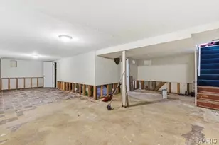 328 S Dellwood Dr, Ferguson, MO 63135 - Photo 27