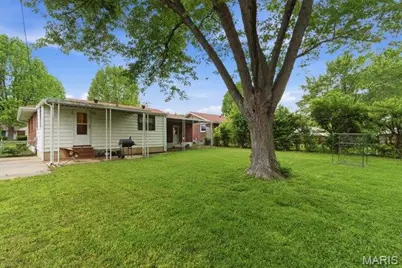 328 S Dellwood Drive, Ferguson, MO 63135 - Photo 31